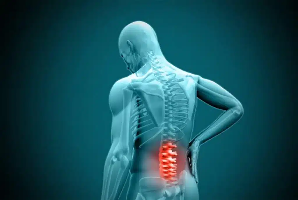 Back pain treatment jupiter florida male rubbing his back