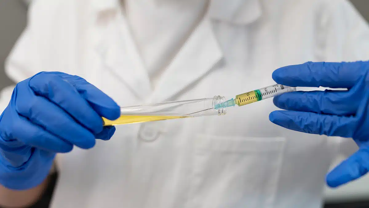 platelet rich plasma therapy in jupiter florida close up doctor holding syringe vial